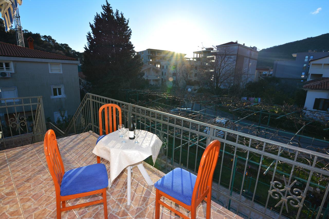 Apartments Jovana Petrovac Exterior foto