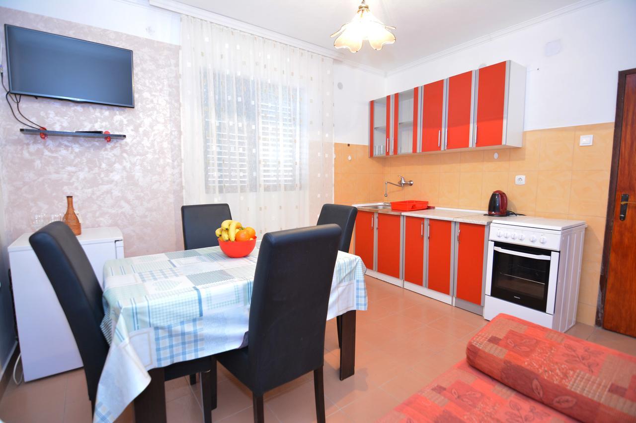 Apartments Jovana Petrovac Exterior foto
