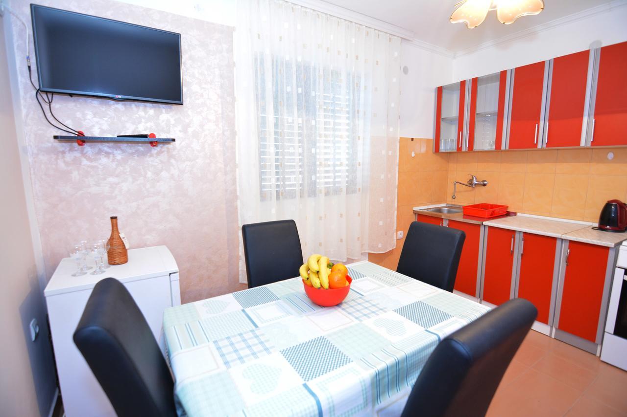 Apartments Jovana Petrovac Exterior foto