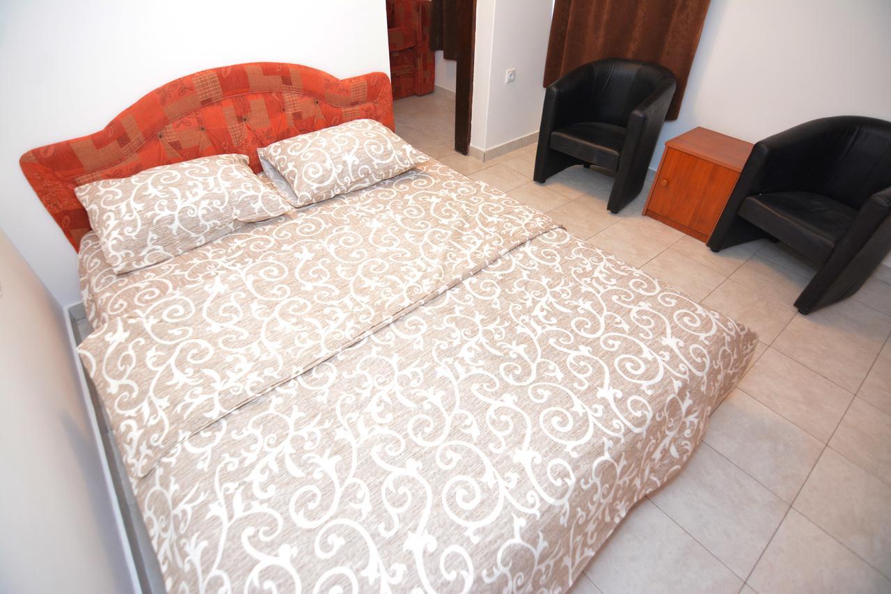 Apartments Jovana Petrovac Exterior foto